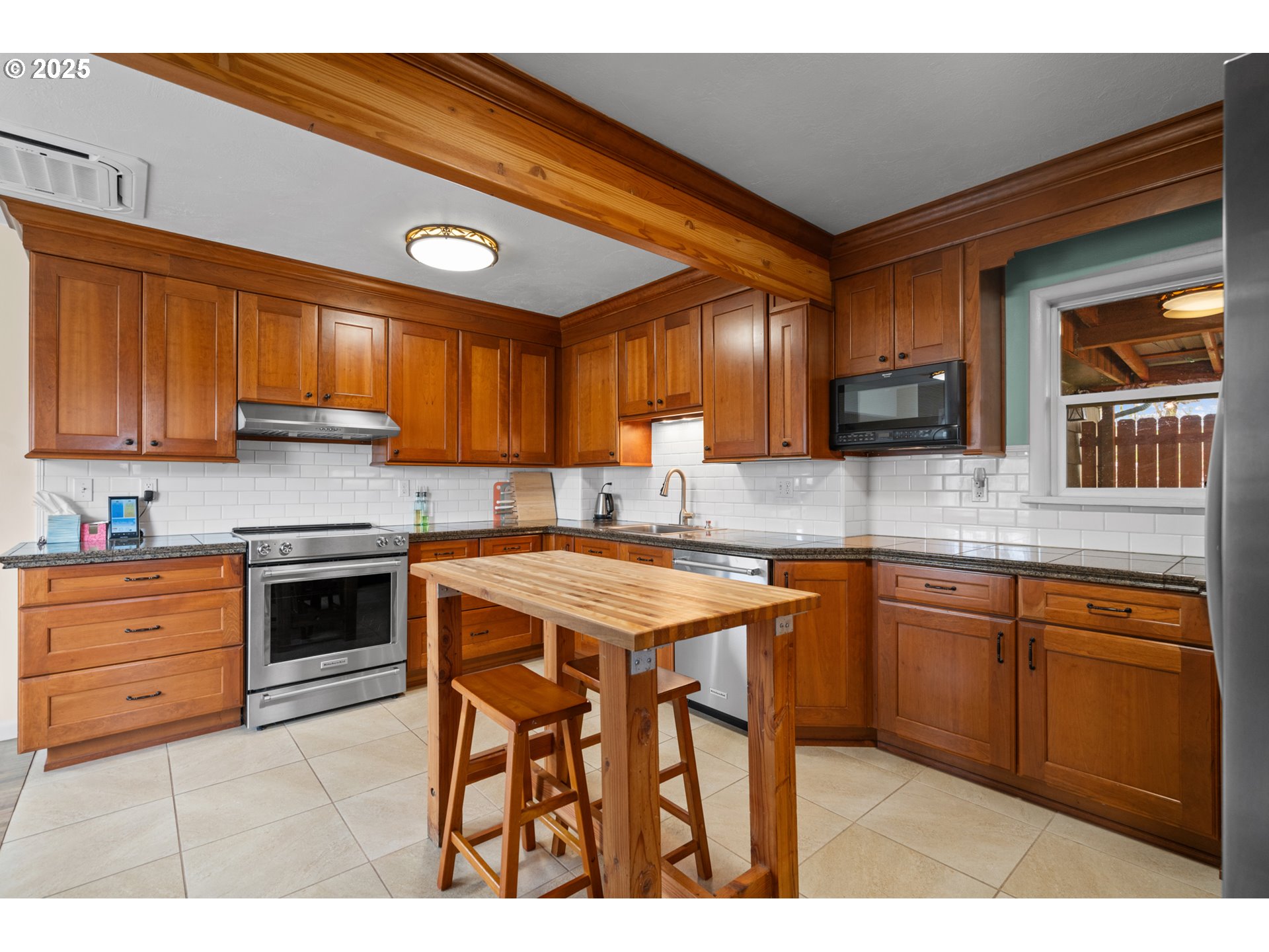 46285 Adams Road Pendleton, OR 97801 - Photo 8 of 42