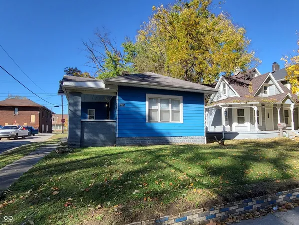 $999 | 402 North Bradley Avenue, Indianapolis, IN 46201