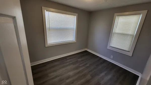 $999 | 402 North Bradley Avenue, Indianapolis, IN 46201