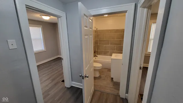 $1,100 | 402 North Bradley Avenue, Indianapolis, IN 46201