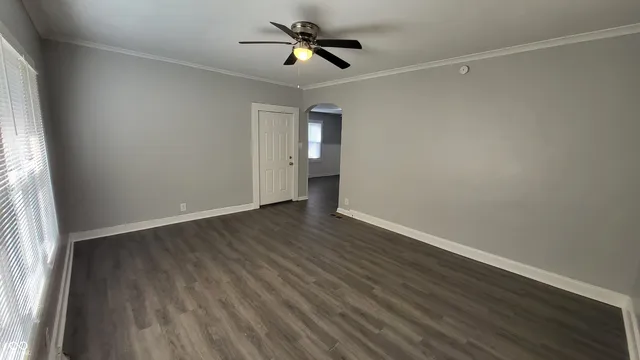 $1,100 | 402 North Bradley Avenue, Indianapolis, IN 46201