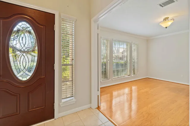 a view of empty room with front door