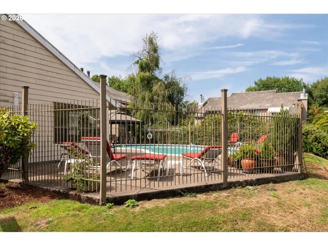 $290,000 | 1927 Lake Isle Drive, Eugene, OR 97401