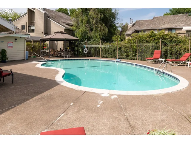 $290,000 | 1927 Lake Isle Drive, Eugene, OR 97401