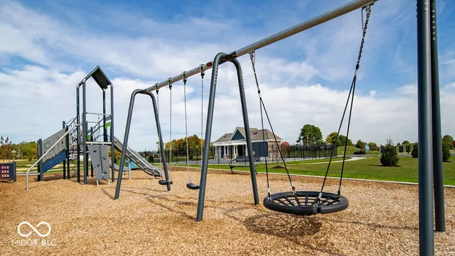 $440,100 | 1117 Winterfield Boulevard, Franklin, IN 46131