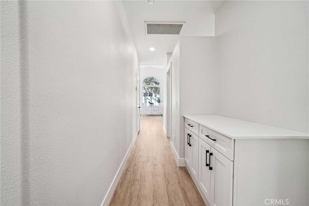 12842 Tilden Drive Rancho Cucamonga, CA 91739 - Photo 22 of 71 a view of a hallway