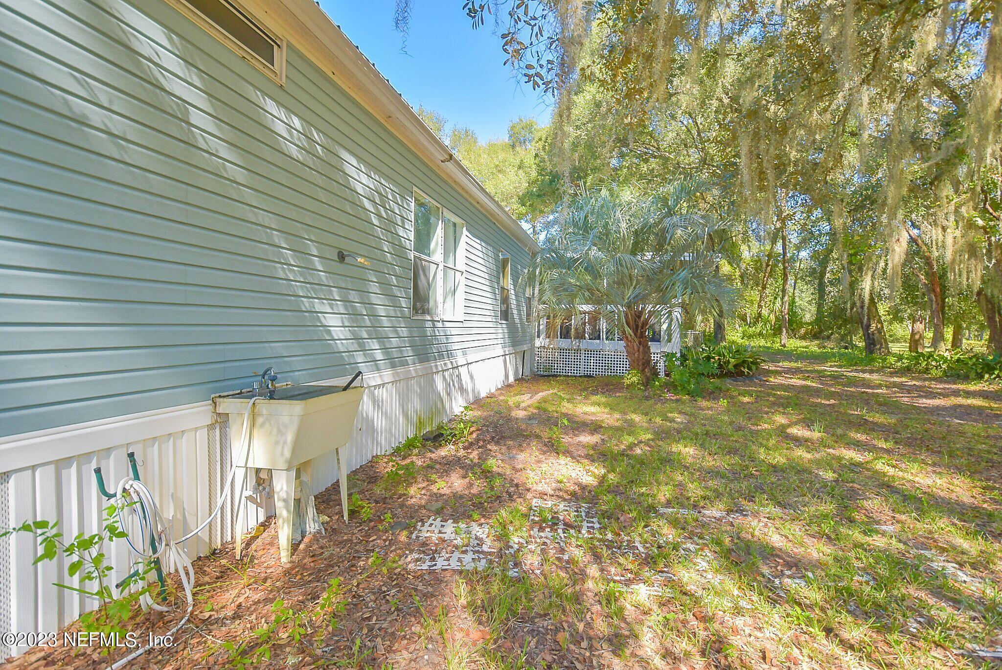 136 Lawrence Lane Georgetown, FL 32139 - Photo 28 of 33
