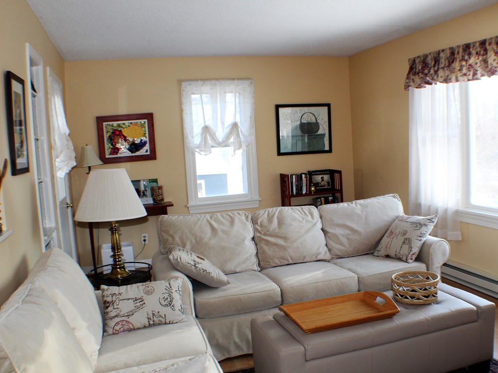 17 Fiske Hill Road Sturbridge, MA 01566 - Photo 5 of 18 Gallery Image 5