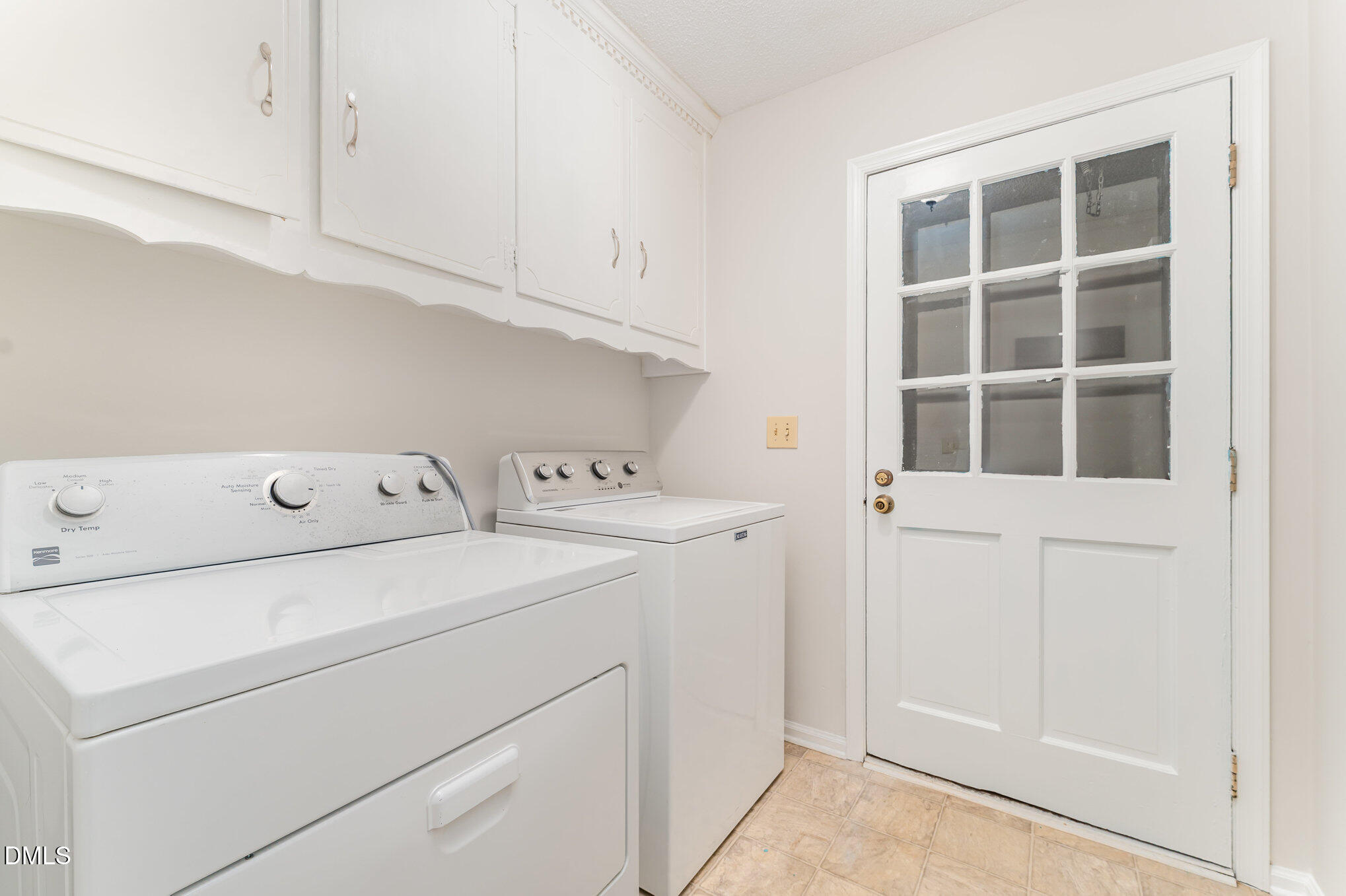 110 Rose Circle Dunn, NC 28334 - Photo 29 of 37 a utility room with dryer and washer