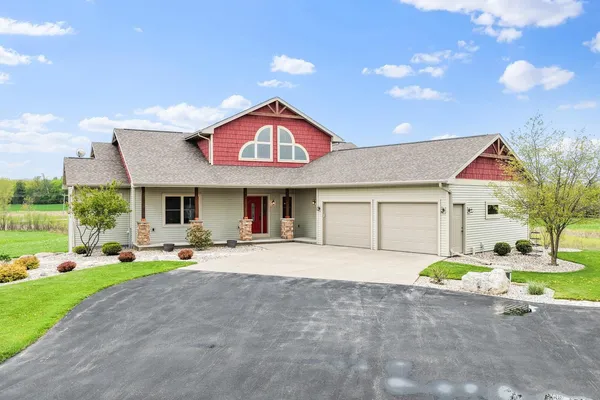 $699,900 | 7074 Fairview Road, Denmark, WI 54208