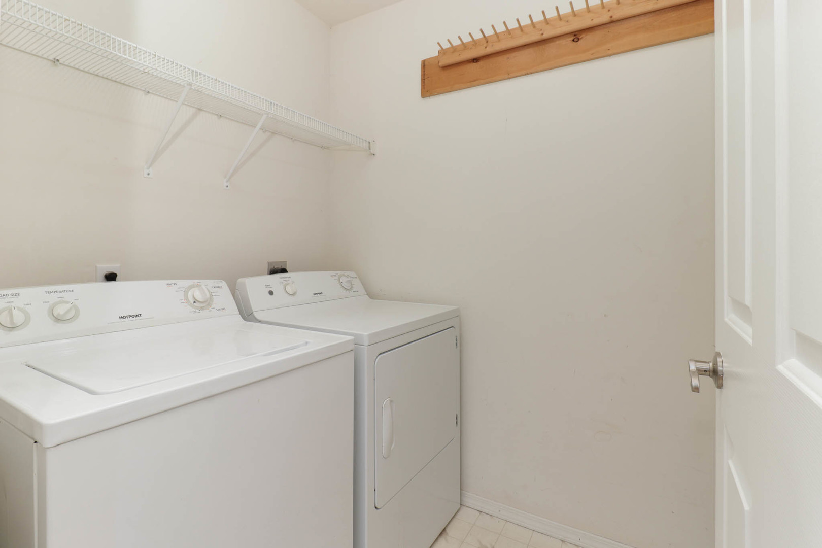 230 Parktrail Road Normal, IL 61761 - Photo 12 of 37 a utility room with dryer and washer