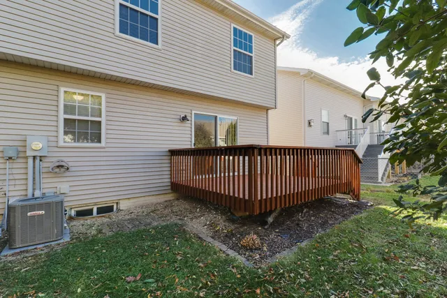 $199,900 | 230 Parktrail Road, Normal, IL 61761