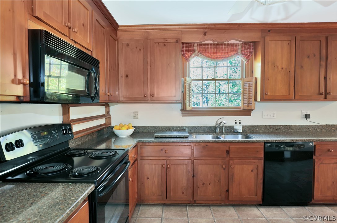 8716 Brown Summit Road North Chesterfield, VA 23235 - Photo 11 of 36 Gallery Image 11