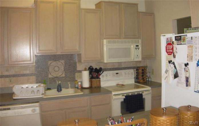 1269 Old Gate Road Northampton, PA 18067 - Photo 9 of 17 Gallery Image 9