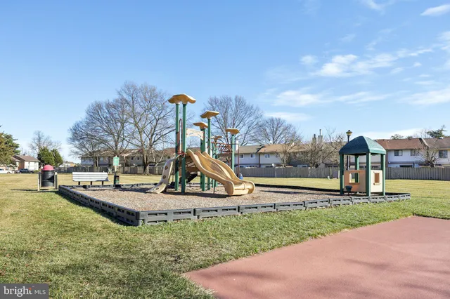 $464,900 | 601 Clearwater Court, Herndon, VA 20170