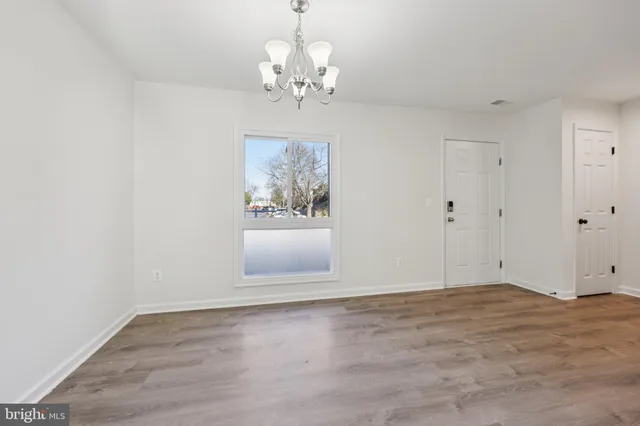 $464,900 | 601 Clearwater Court, Herndon, VA 20170