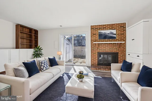 $464,900 | 601 Clearwater Court, Herndon, VA 20170