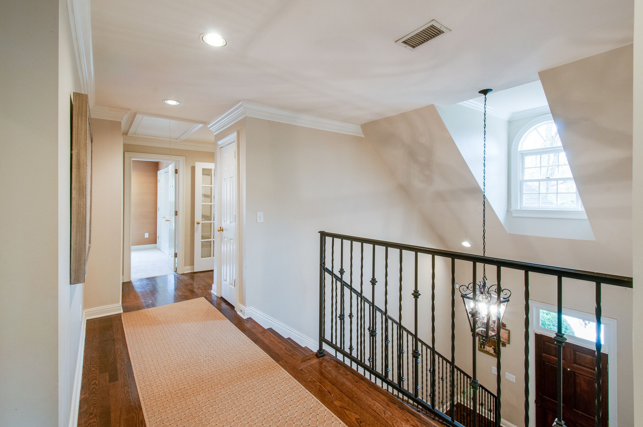 302 Page Road Nashville, TN 37205 - Photo 26 of 42 a view of bedroom with wooden floor