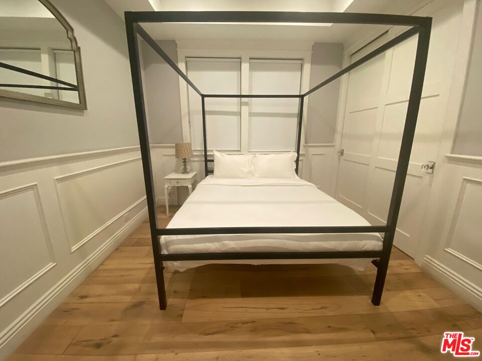 109 Geneva Walk Long Beach, CA 90803 - Photo 23 of 53 a bathroom with a sink and a mirror