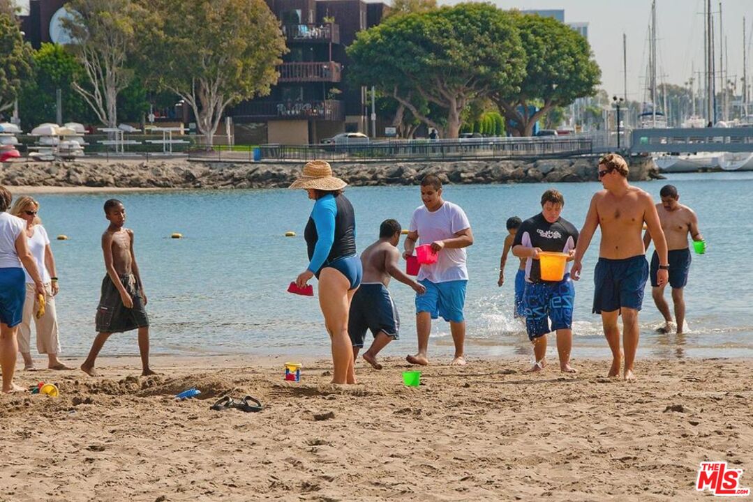 109 Geneva Walk Long Beach, CA 90803 - Photo 50 of 53 a view of outdoor space with sink