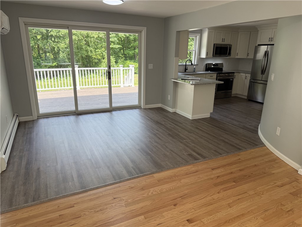 295 Frenchtown Road East Greenwich, RI 02818 - Photo 6 of 33