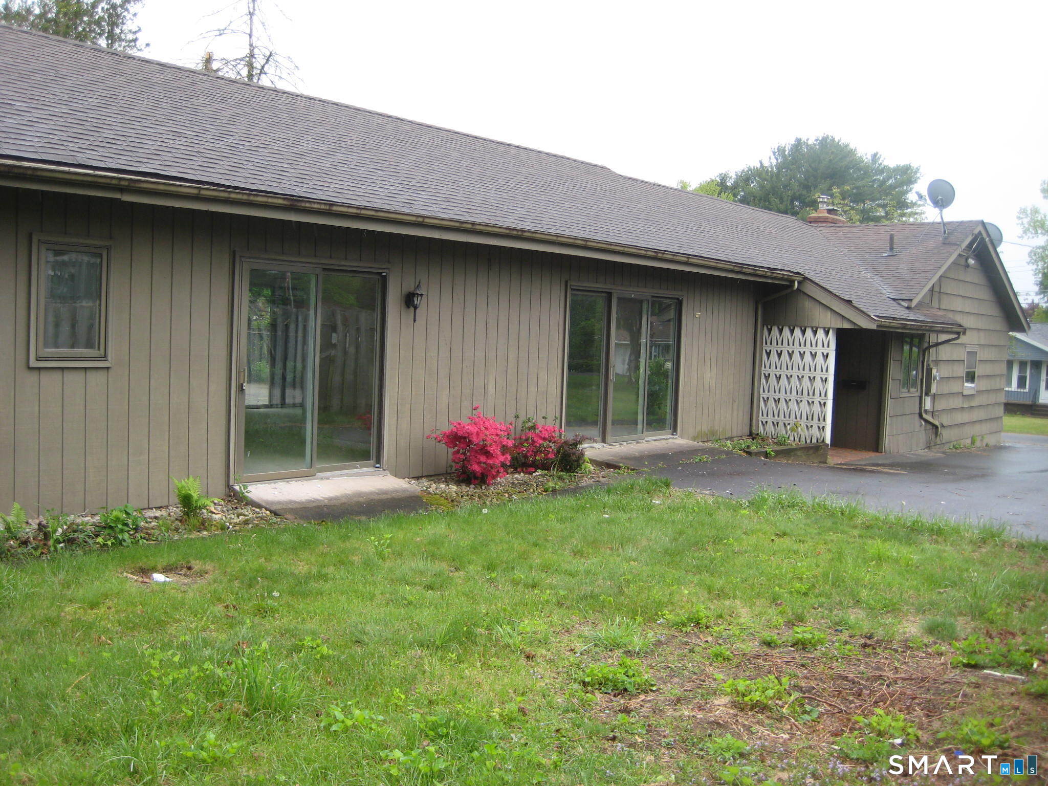 18 Summit Road Vernon, CT 06066 - Photo 2 of 11