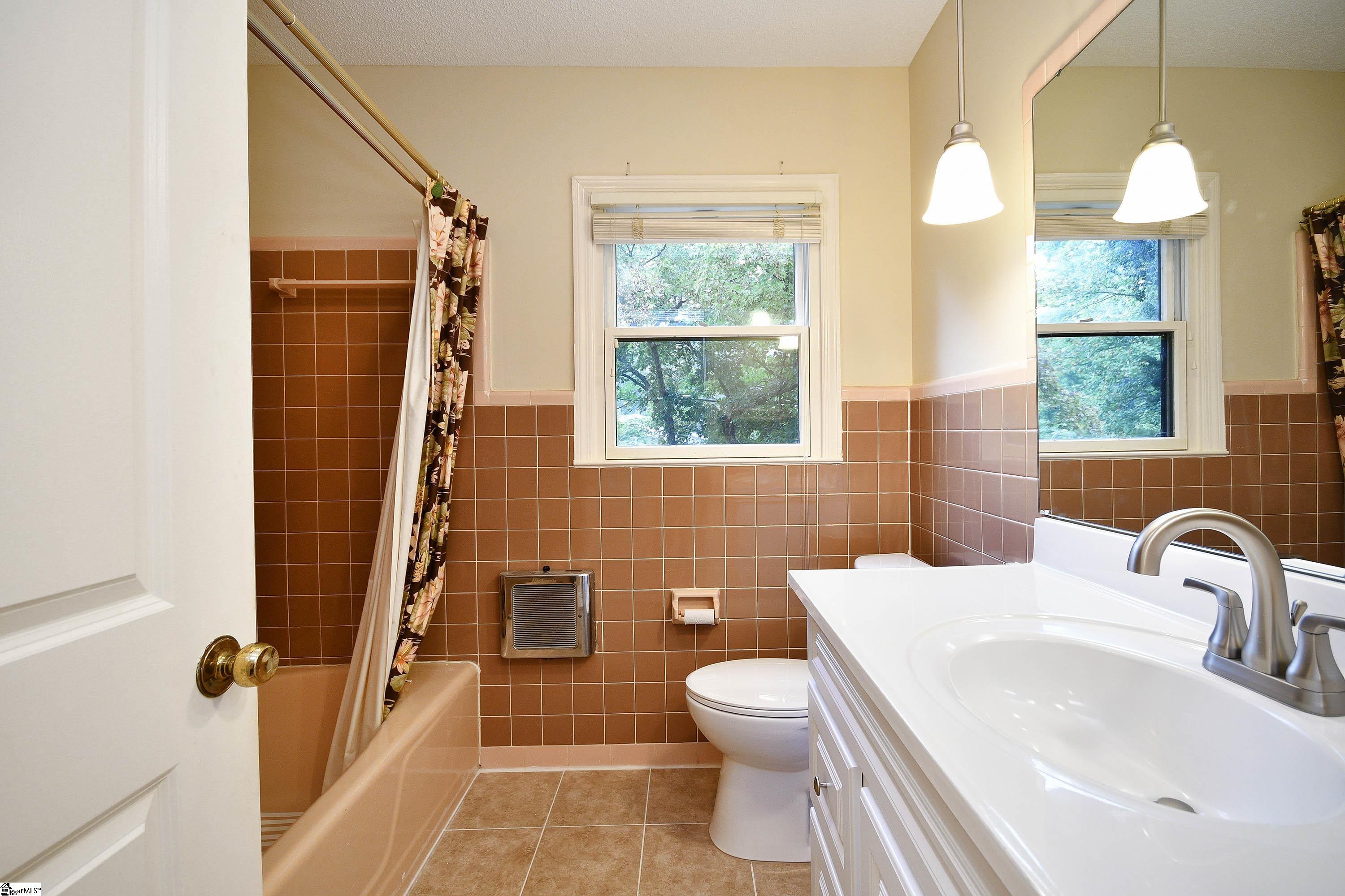 1113 Fox Squirrel Ridge Road Pickens, SC 29671 - Photo 17 of 34