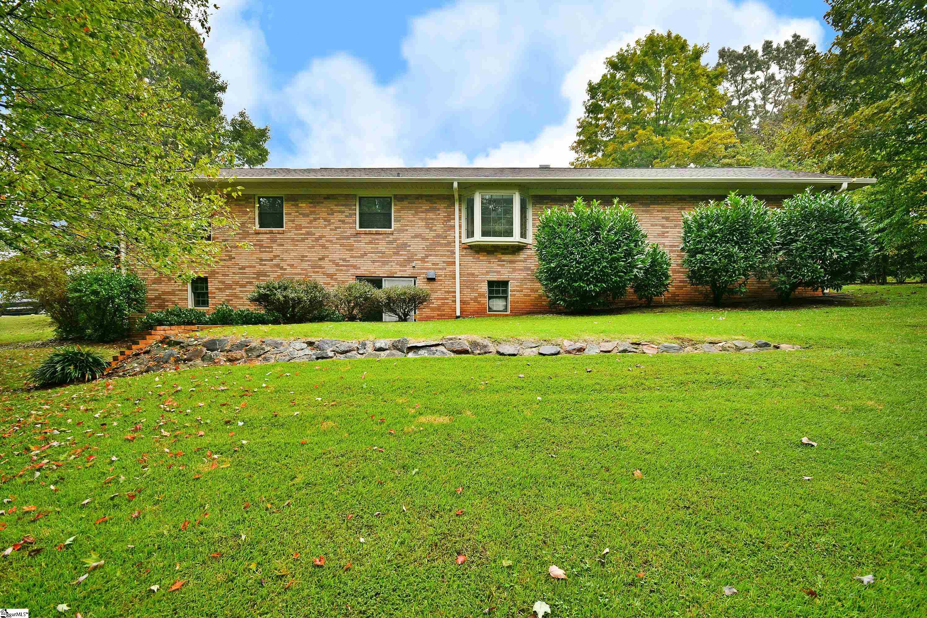 1113 Fox Squirrel Ridge Road Pickens, SC 29671 - Photo 6 of 34