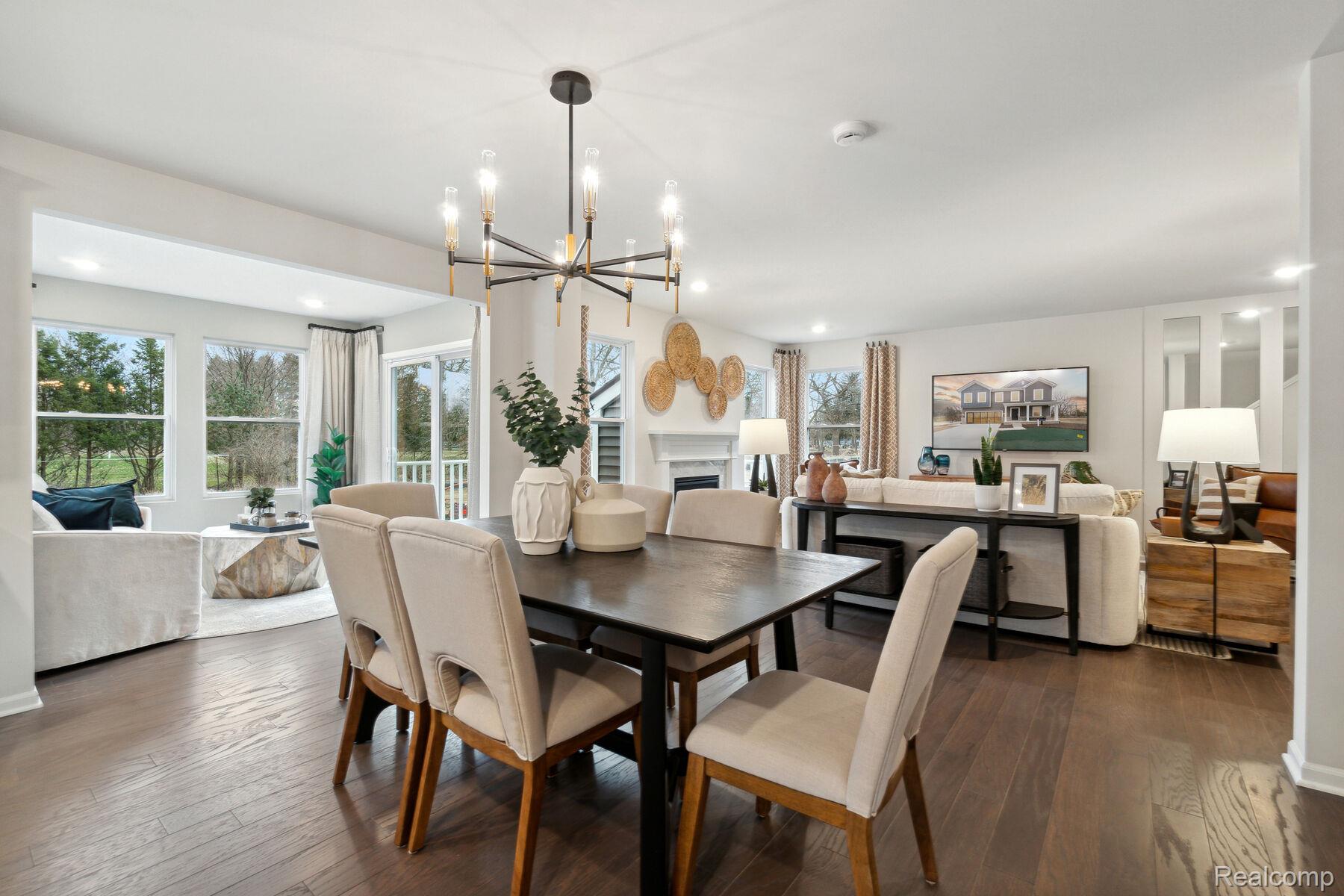 4124 Sedgeview Circle Howell, MI 48855 - Photo 10 of 22 09 Dining Area.jpg