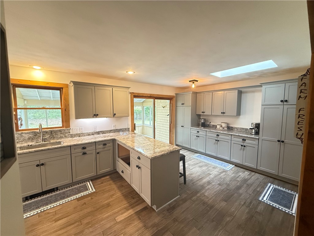 20 Heather Lane Scituate, RI 02825 - Photo 7 of 48