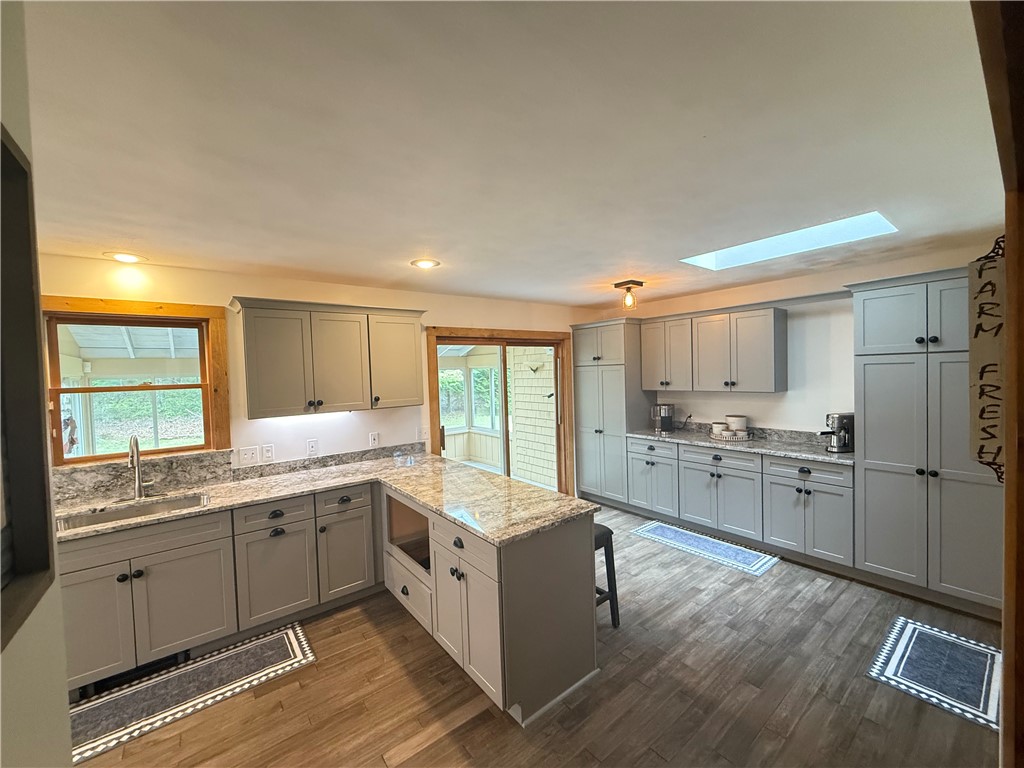 20 Heather Lane Scituate, RI 02825 - Photo 8 of 48