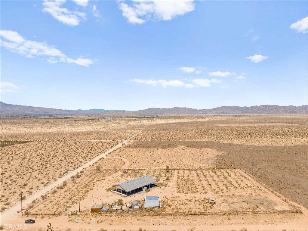36990 Cambria Road Lucerne Valley, CA 92356 - Photo 5 of 47