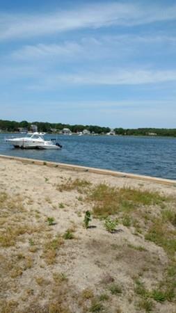 257 Monomoscoy Road Mashpee, MA 02649 - Photo 8 of 11