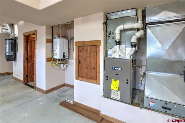 a view of an entryway with dining area