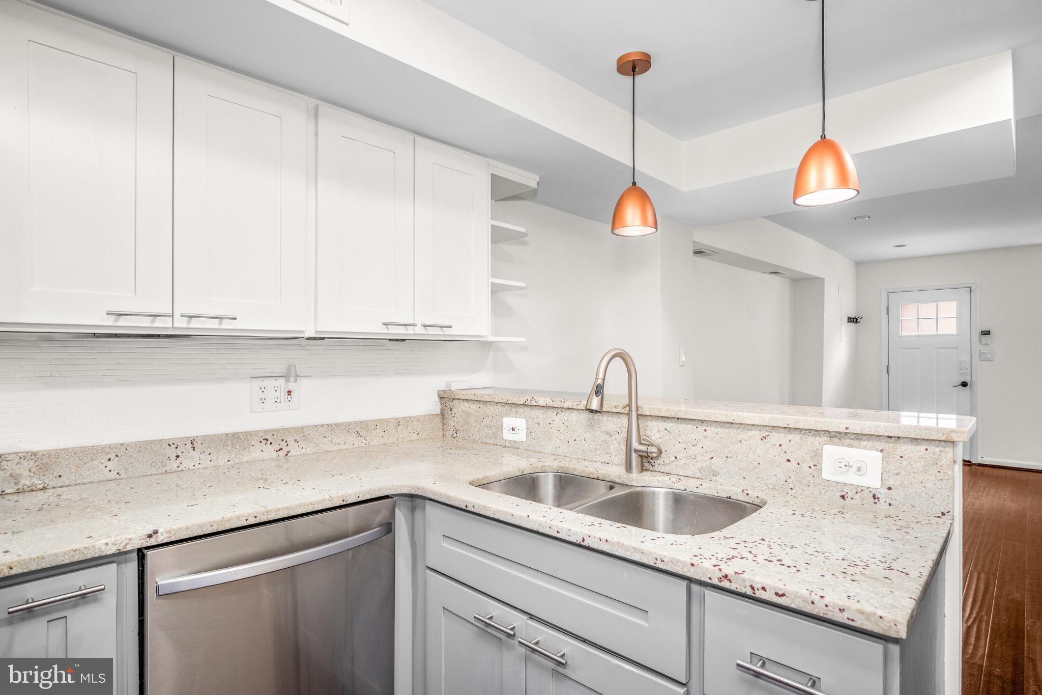 481 Ridge Street Northwest Washington, DC 20001 - Photo 9 of 25 Gallery Image 9