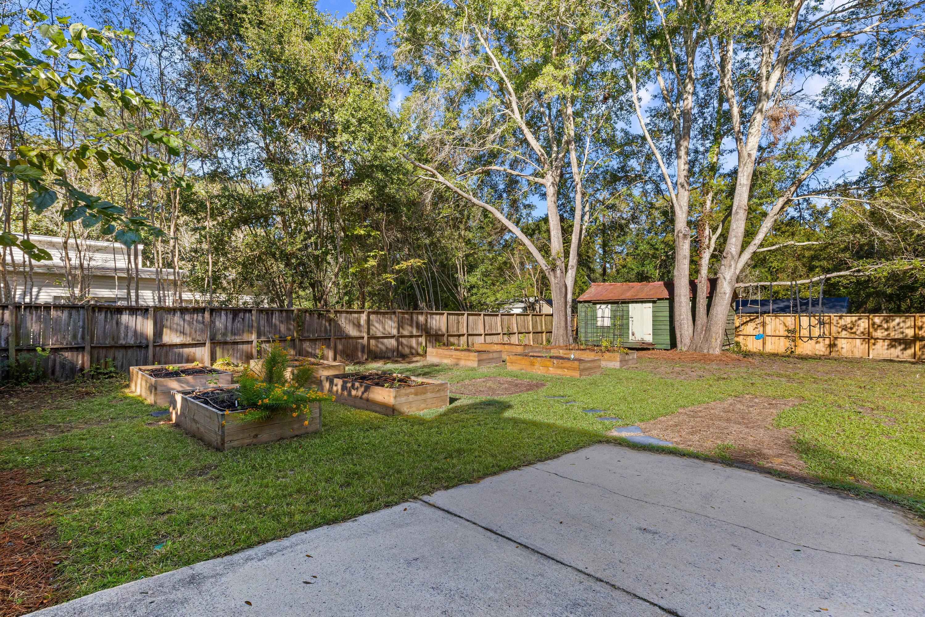 1138 Cottage Road Charleston, SC 29412 - Photo 28 of 39 1138-Cottage-34