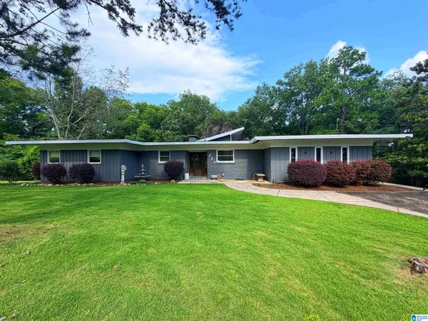 $269,900 | 215 Mary Lane, Anniston, AL 36207