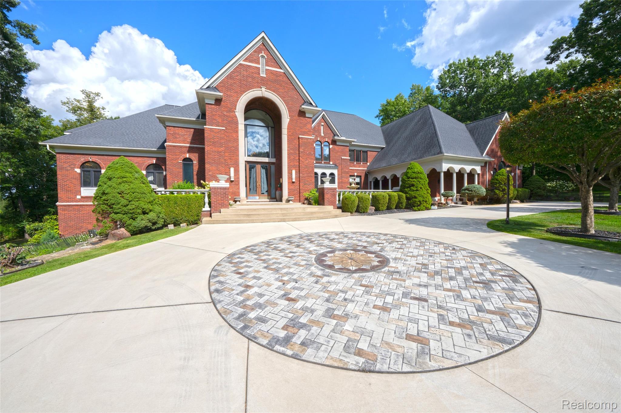 2785 Cranbrook Ridge Court Rochester, MI 48306 - Photo 2 of 99 2785 Cranbrook Ridge Ct RHills EXT-8.jpg