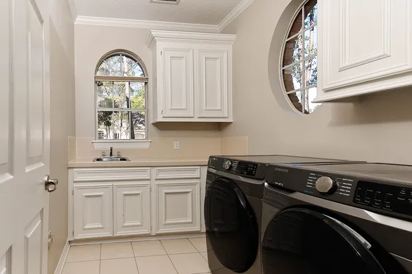 $1,298,000 | 38 Eagle Terrace, The Woodlands, TX 77381