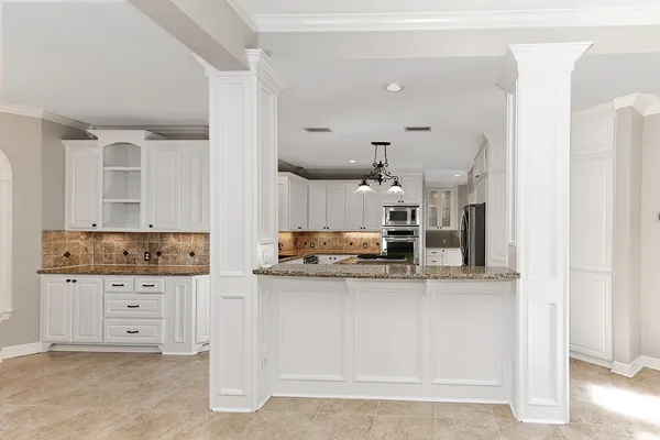 $1,298,000 | 38 Eagle Terrace, The Woodlands, TX 77381