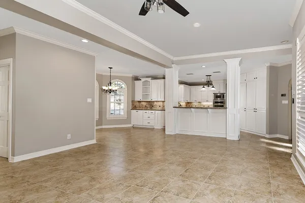 $1,298,000 | 38 Eagle Terrace, The Woodlands, TX 77381