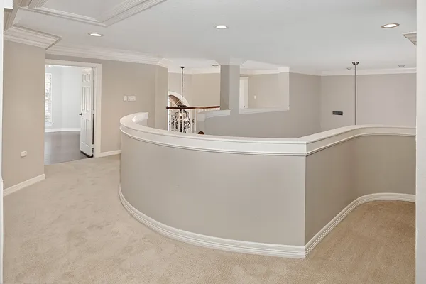$1,298,000 | 38 Eagle Terrace, The Woodlands, TX 77381