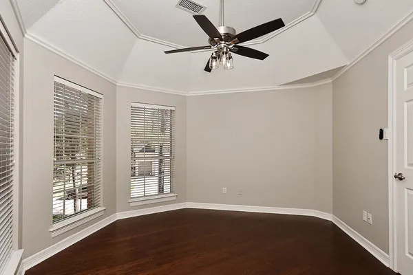 $1,298,000 | 38 Eagle Terrace, The Woodlands, TX 77381