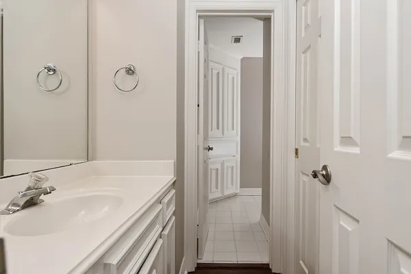 $1,298,000 | 38 Eagle Terrace, The Woodlands, TX 77381