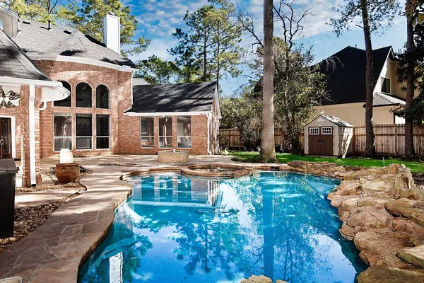 $1,298,000 | 38 Eagle Terrace, The Woodlands, TX 77381