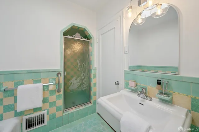 $995,000 | 1558 Alemany Boulevard, San Francisco, CA 94112