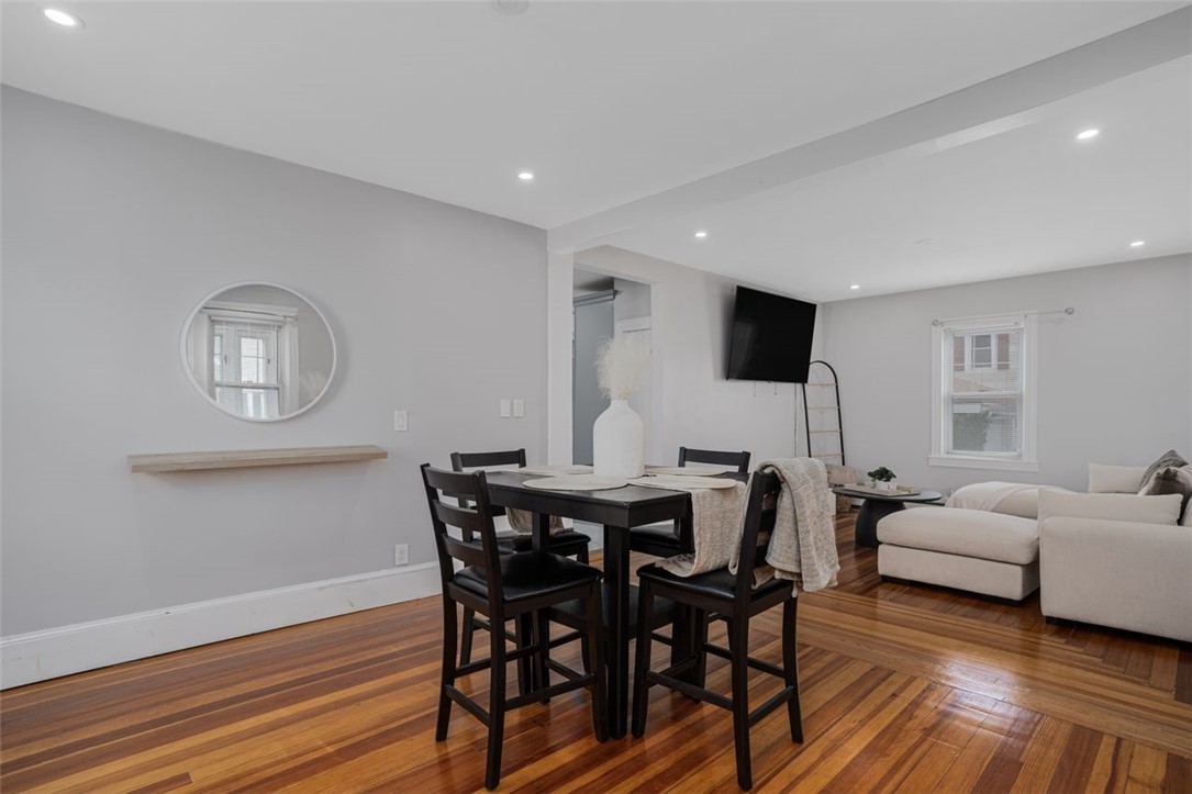 52 Dover Street Pawtucket, RI 02860 - Photo 4 of 31