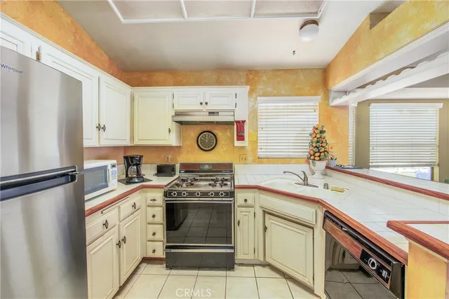 $555,000 | 11820 Rustic Place, Fontana, CA 92337