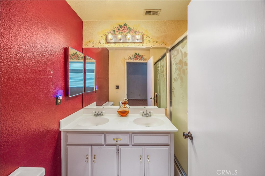 11820 Rustic Place Fontana, CA 92337 - Photo 18 of 28