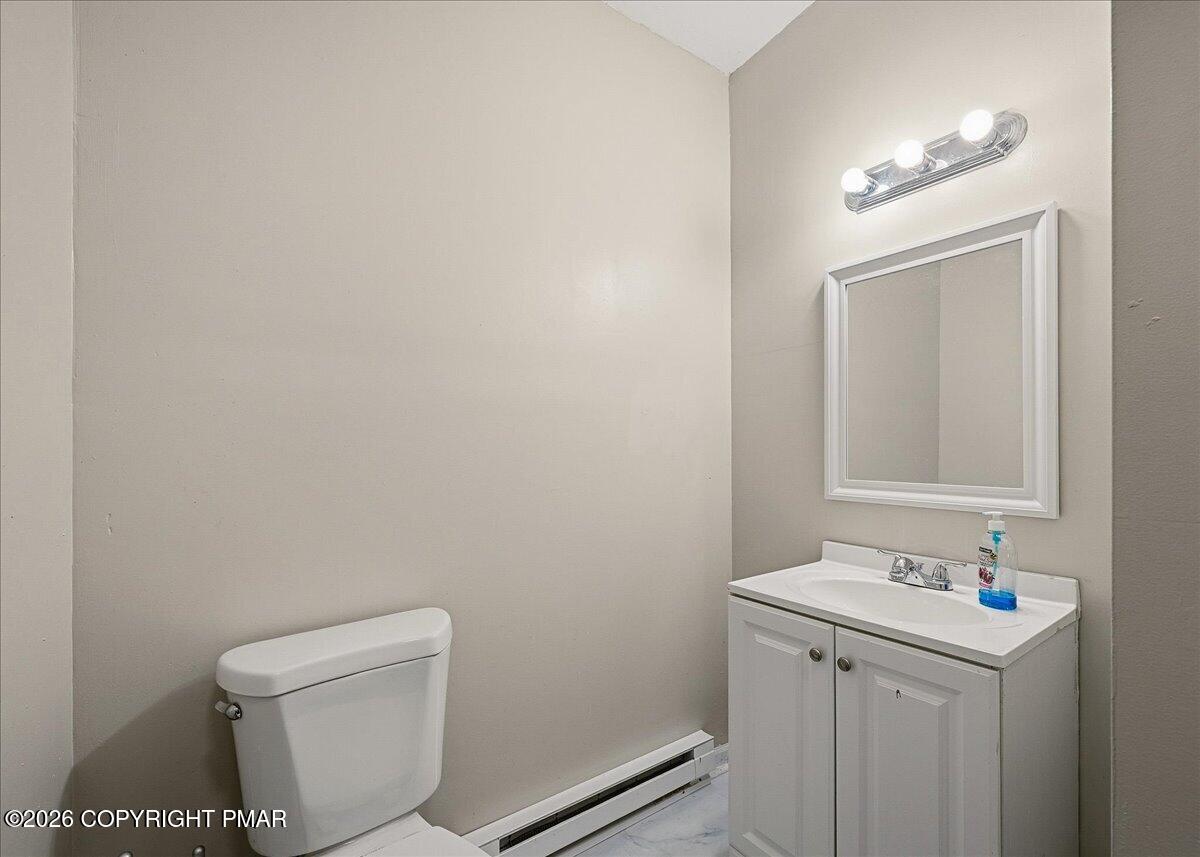3084 Pleasant View Drive Gilbert, PA 18331 - Photo 23 of 25 29-HomeView_Media-3084_Pleasant_View_Dr